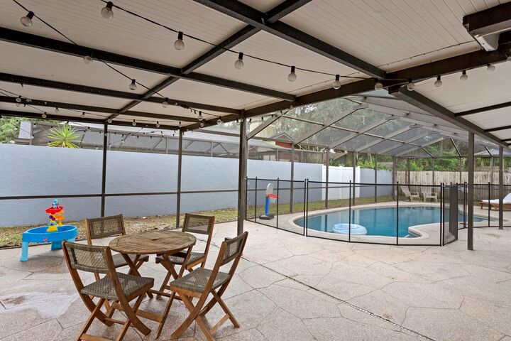 Property Photo: 12803 Rain Forest Street FL 33617