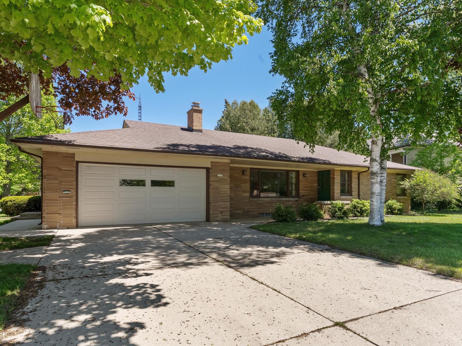Property Photo: 1127 Lincoln Blvd WI 54220