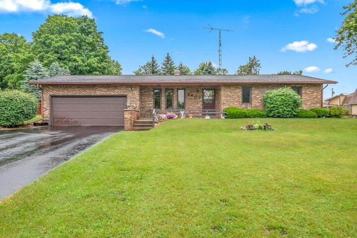 Property Photo:  2607 Thompson Street  MI 49266 