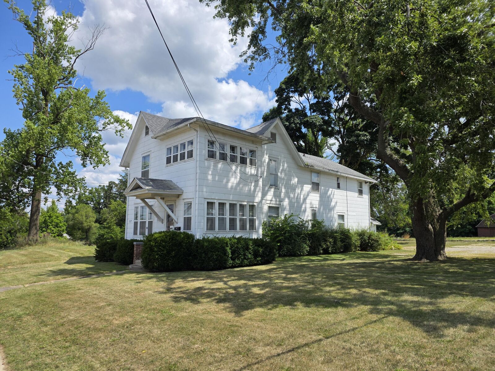Property Photo: 115 N West Avenue MI 49201
