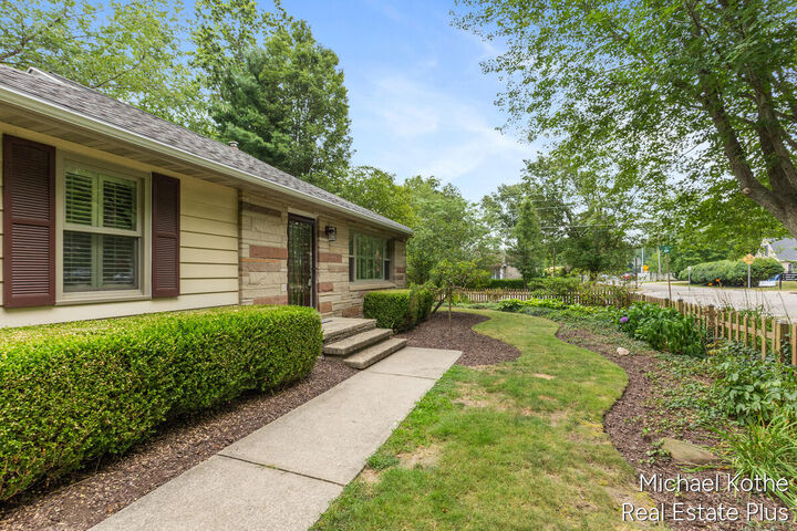Property Photo:  590 Hoffman Street  MI 49453 