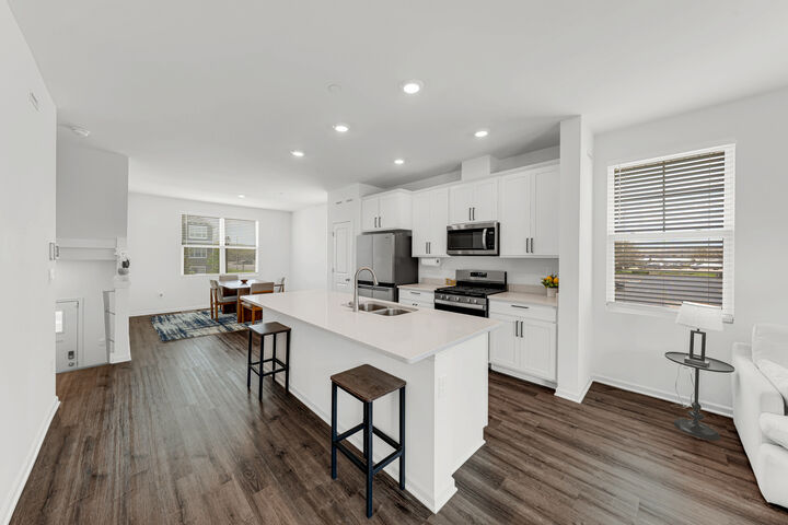 Property Photo: 2101 Yellowstone Boulevard IL 60060