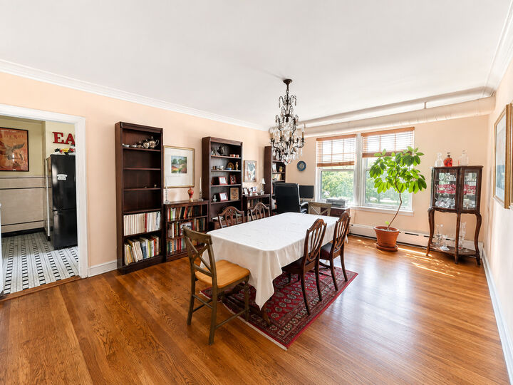 Property Photo:  415 W Aldine Avenue 6A  IL 60657 