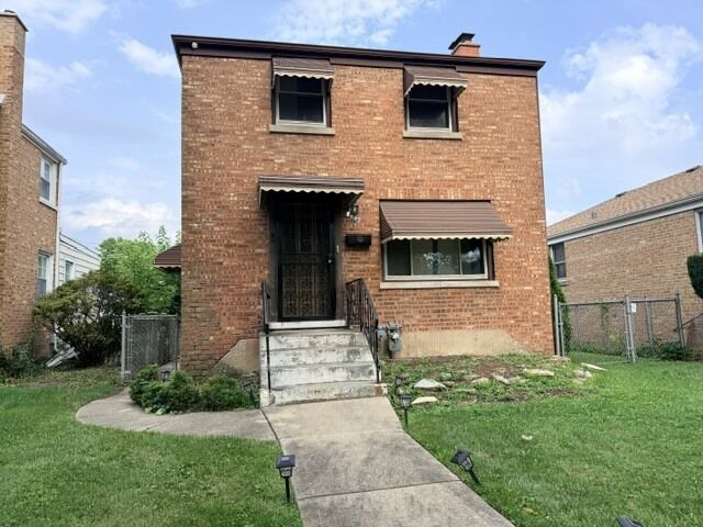 Property Photo: 2007 S 23rd Avenue IL 60155
