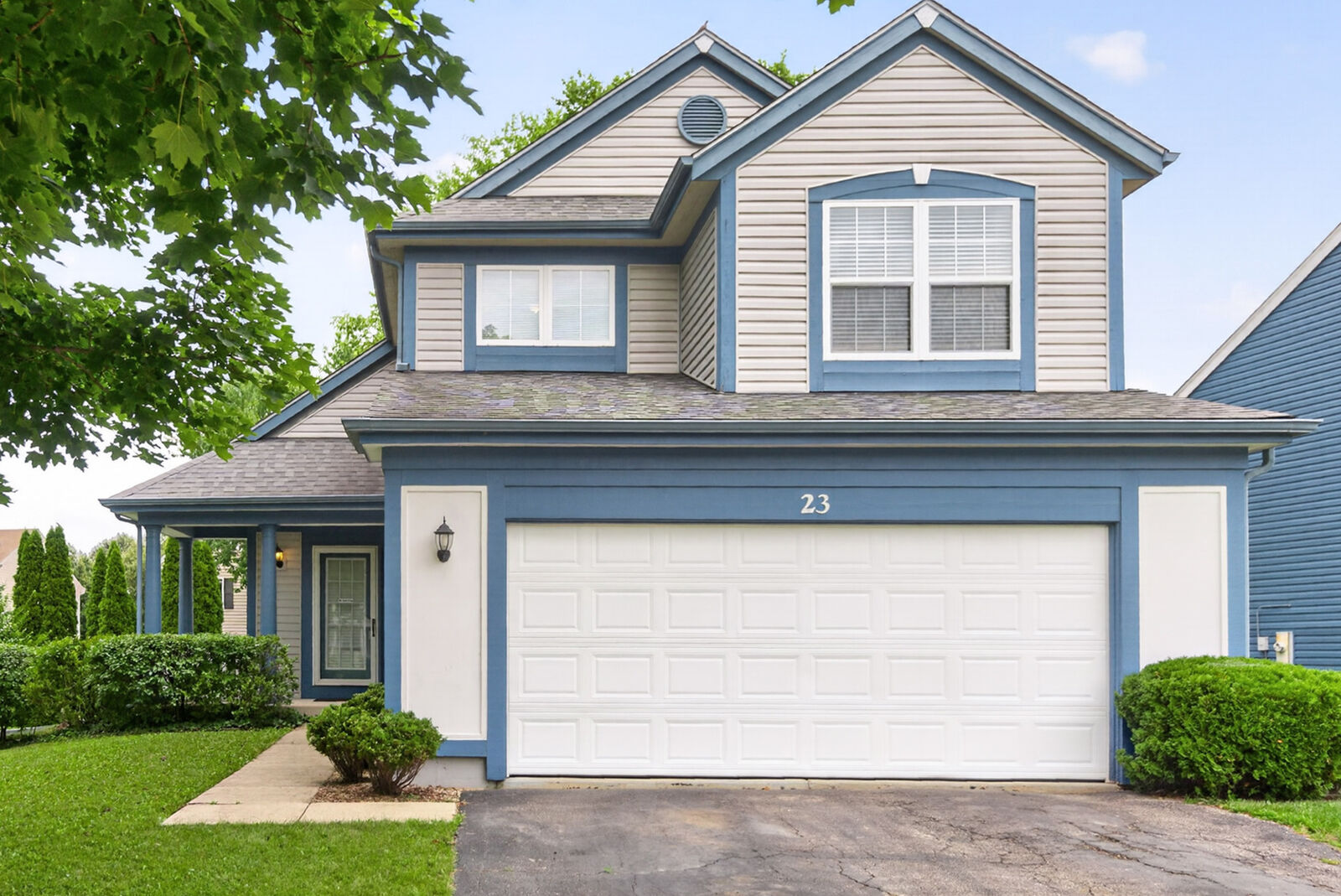 Property Photo:  23 Linden Court  IL 60177 