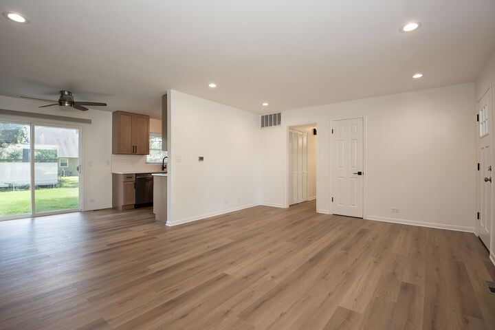 Property Photo:  1021 Lonsdale Road  IL 60007 