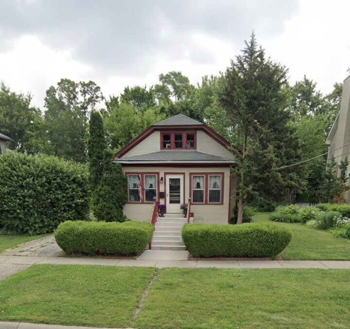 Property Photo: 269 N Benton Street IL 60067
