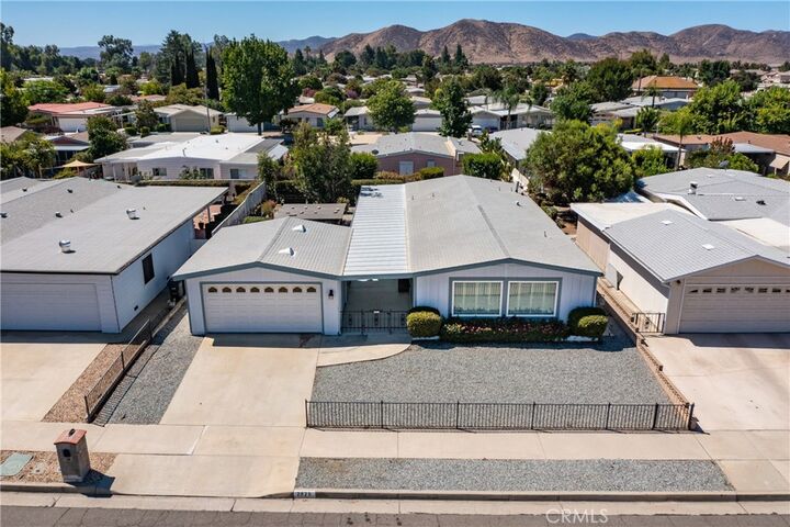 Property Photo: 2829 Chamise Way CA 92545