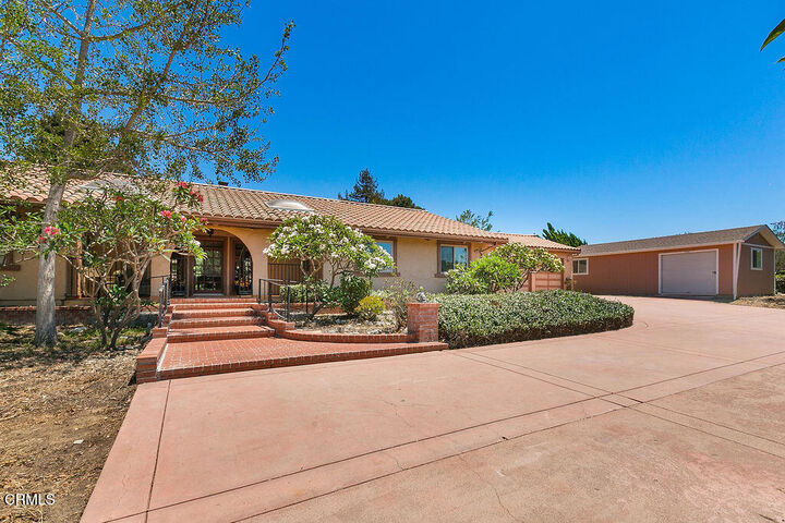 Property Photo: 567 Avocado Place CA 93010