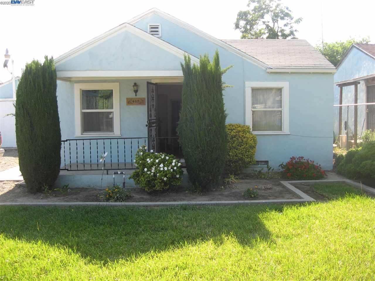 Property Photo: 407 Thrasher Avenue CA 95354