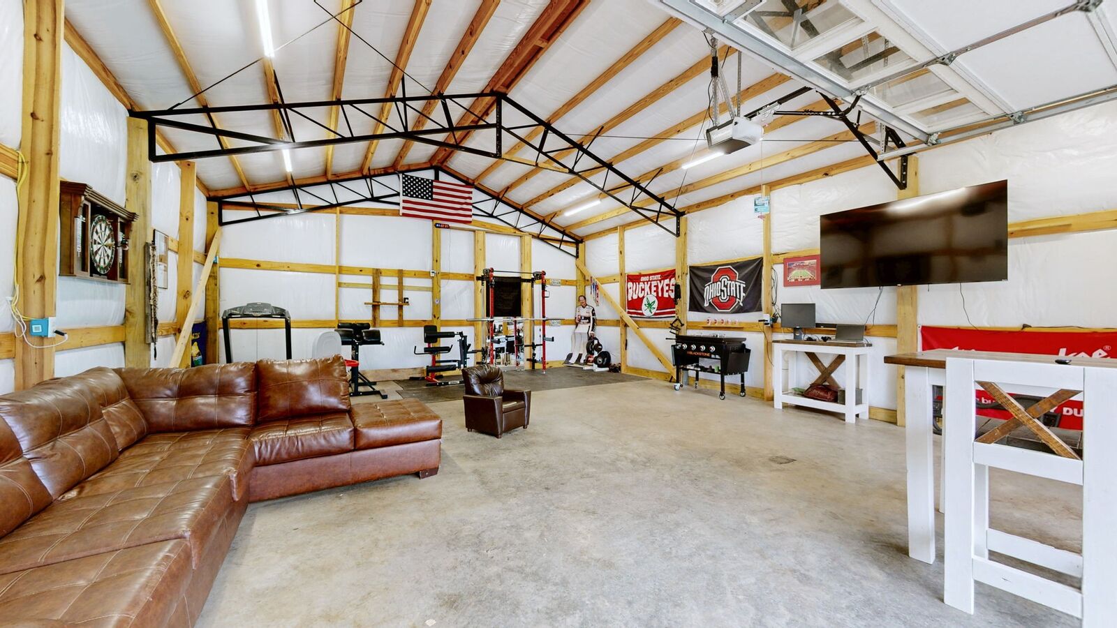 Property Photo:  133 Cleveland Rd  TN 37183 