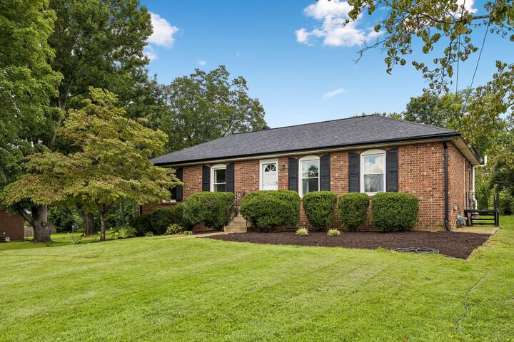Property Photo:  569 McMurray Dr  TN 37211 