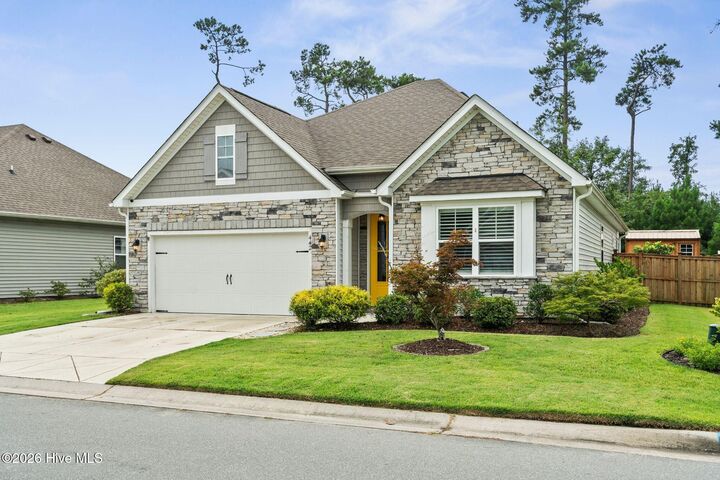 Property Photo: 442 Esthwaite Drive SE NC 28451