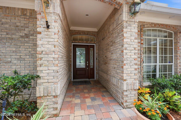 Property Photo: 4078 Glenhurst Drive N FL 32224