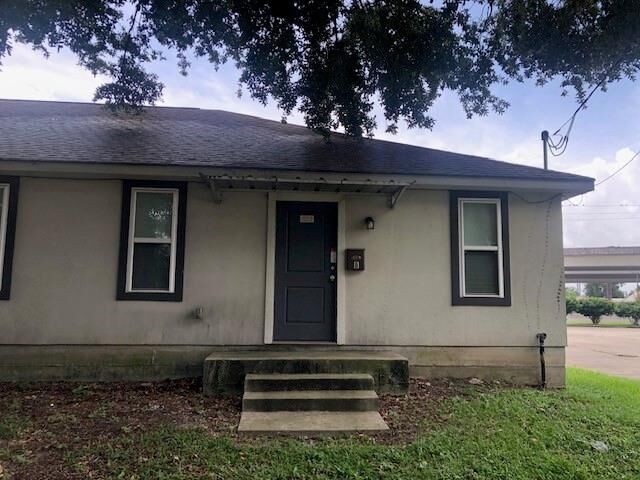 Property Photo:  2025 Leboeuf Street B  LA 70053 