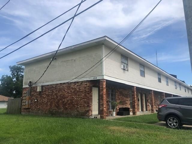 Property Photo: 124 Friedrichs Road I LA 70056