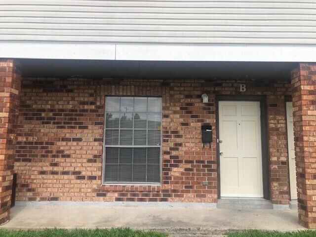 Property Photo: 124 Friedrichs Road B LA 70056