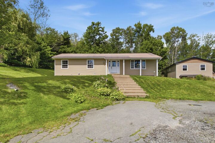 430 Beaver Bank Road — photo 1