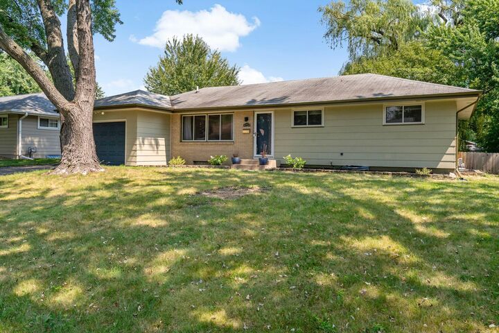 Property Photo:  4724 Oregon Avenue N  MN 55428 