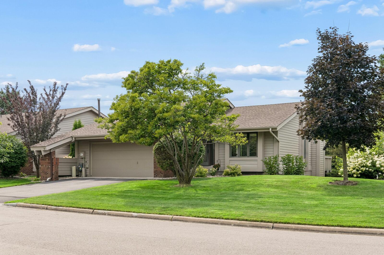 Property Photo: 9526 Woodbridge Road MN 55438