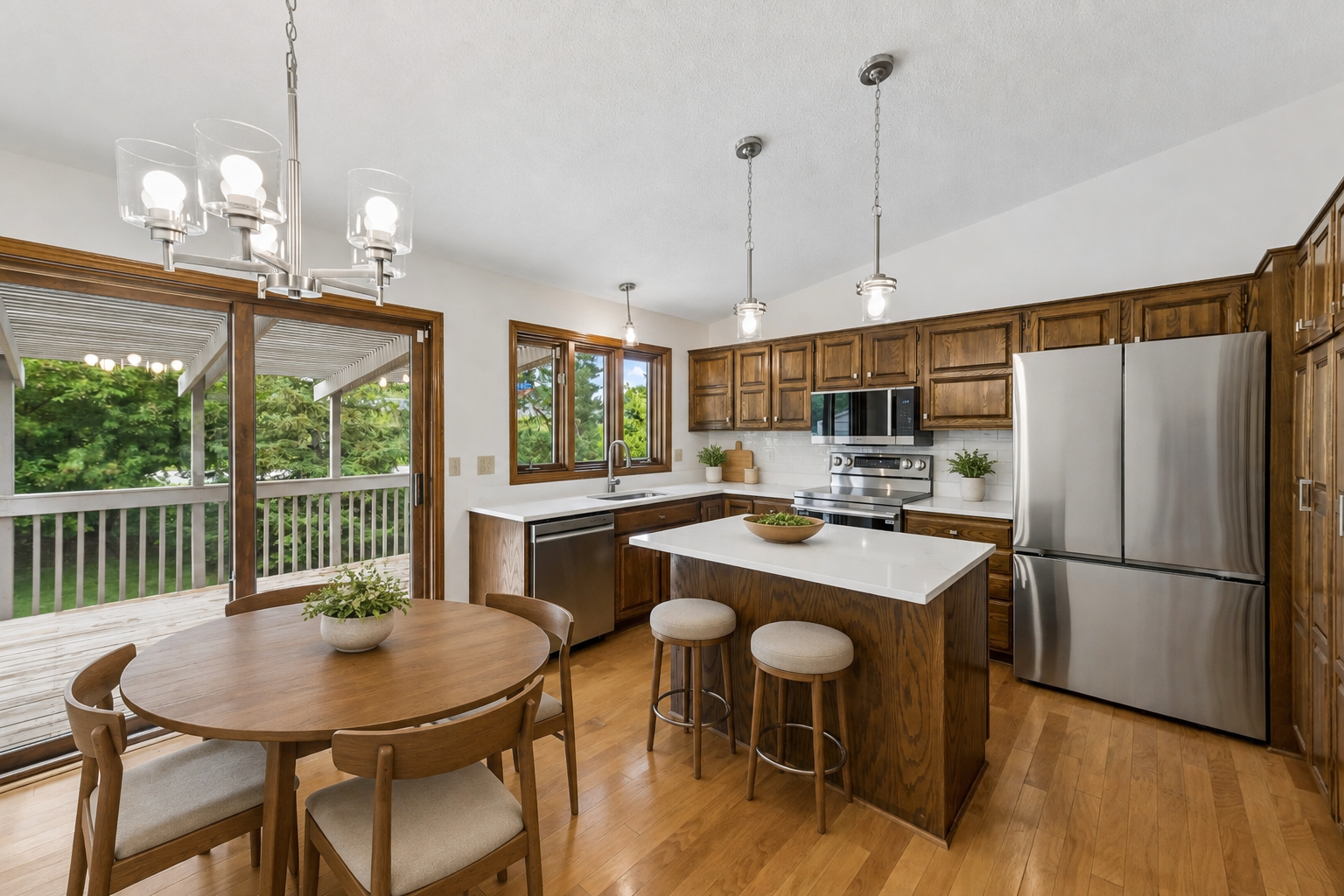 Property Photo:  9526 Woodbridge Road  MN 55438 