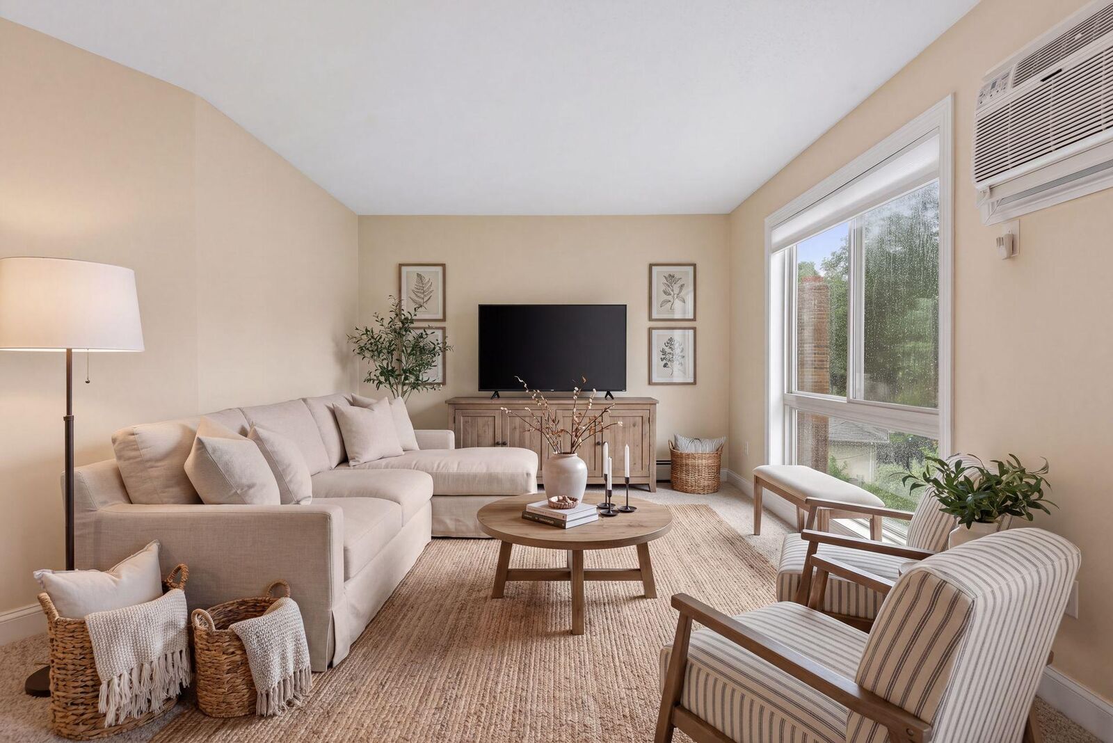 Property Photo:  3540 Hennepin Avenue 316  MN 55408 