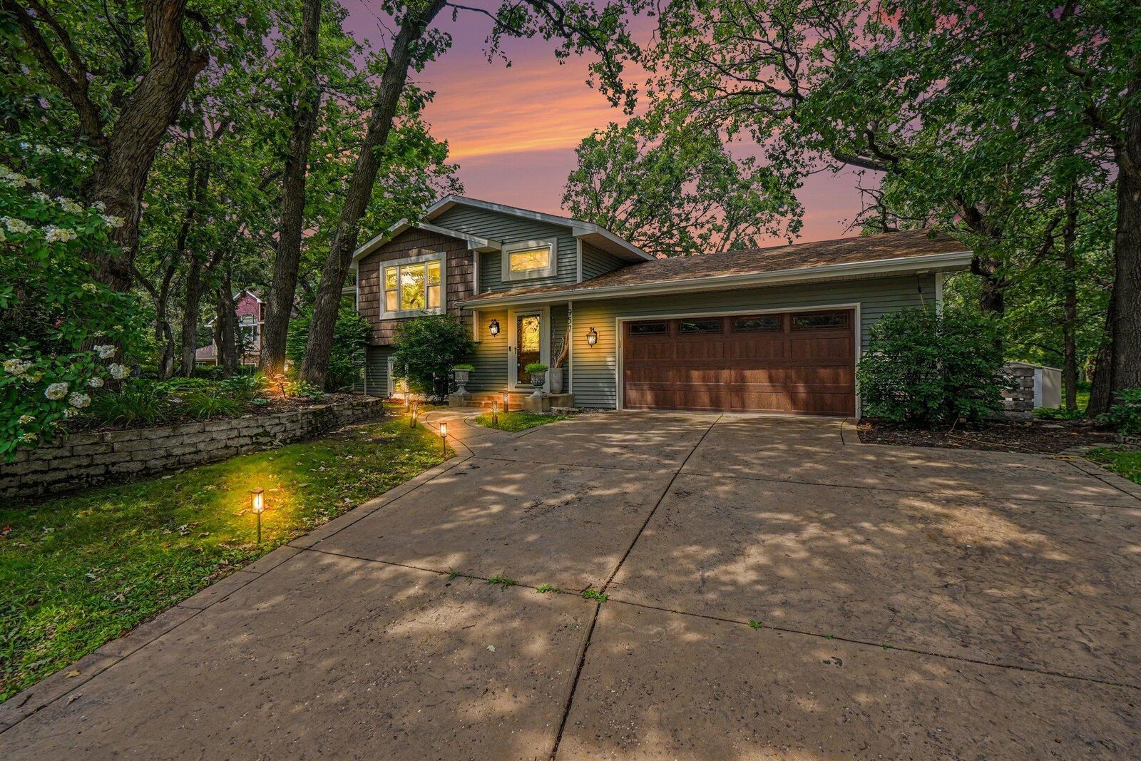 Property Photo:  957 118th Lane NW  MN 55448 