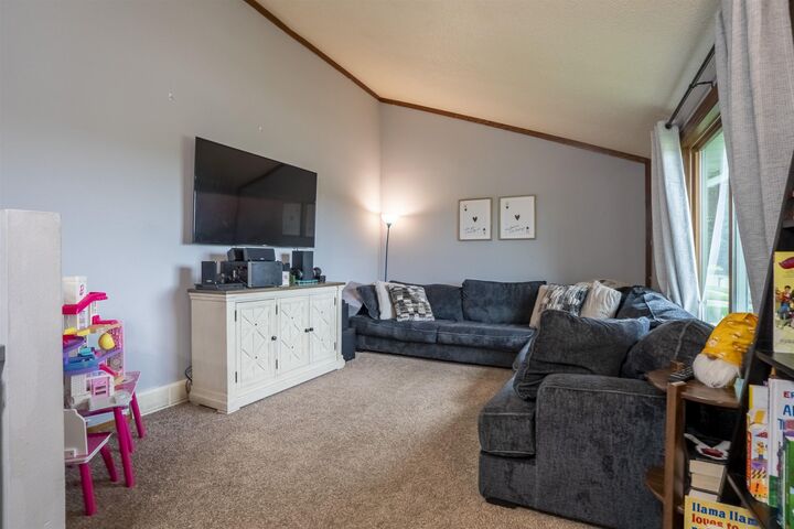 Property Photo:  1160 Plymouth St SE  IA 51031 