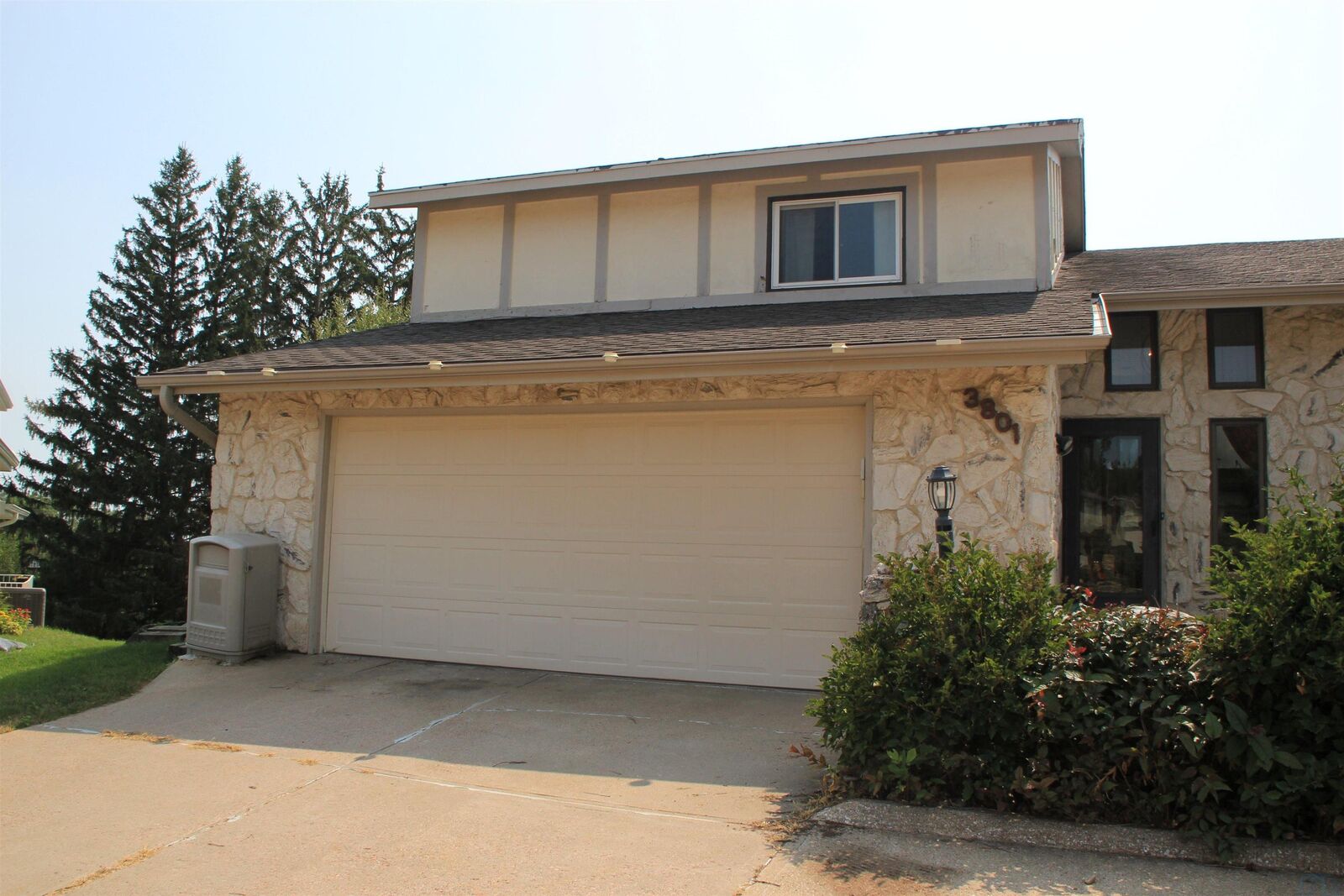 Property Photo:  3801 Chippewa  IA 51104 