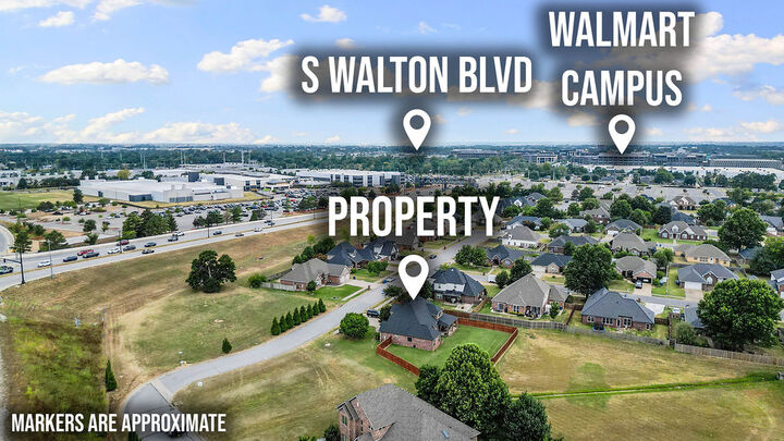 Property Photo:  2711 SE 7th Street  AR 72712 