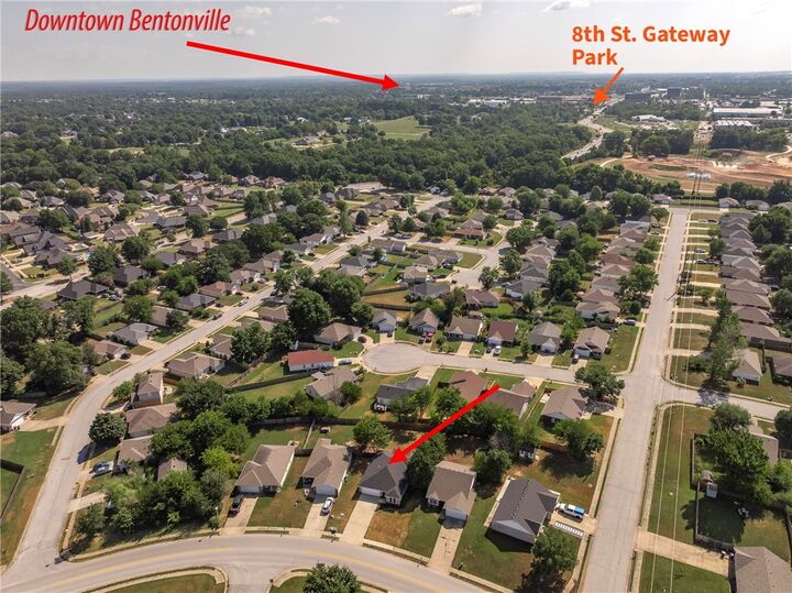 Property Photo:  819 Tunbridge Drive  AR 72712 