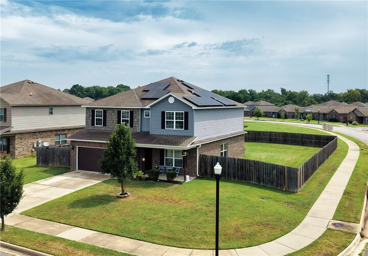 Property Photo:  6507 SW Chalkstone Road  AR 72713 