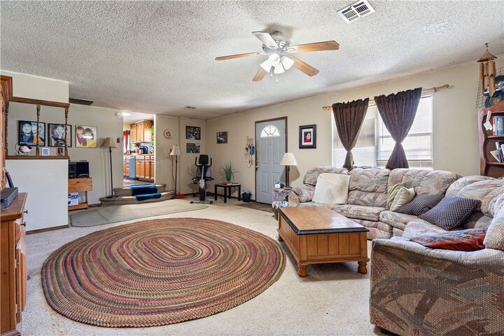 Property Photo: 613 W Arkansas Street AR 72734