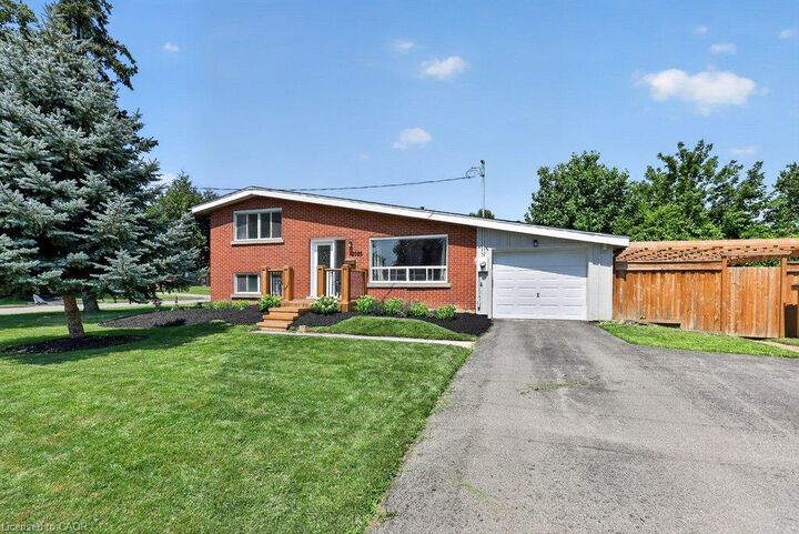 2085 Mountainside Drive — photo 1