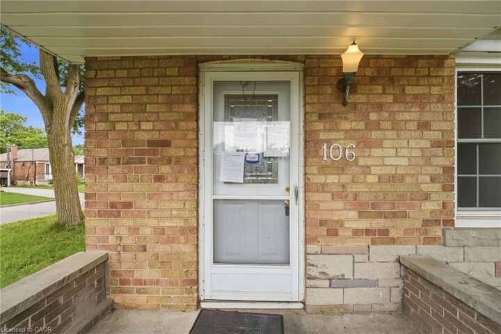 Property Photo: 106 Flora Drive ON M1P 1A8