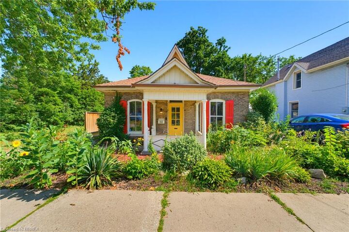 89 Dundas Street — photo 1