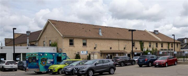 Property Photo:  40 East Avenue  ON N3S 3L3 