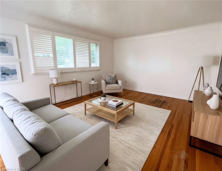Property Photo:  83 East 41st Street  ON L8T 2Z5 