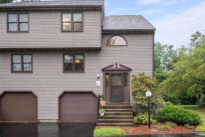 Property Photo:  6 Deerfield Court 6  MA 01519 