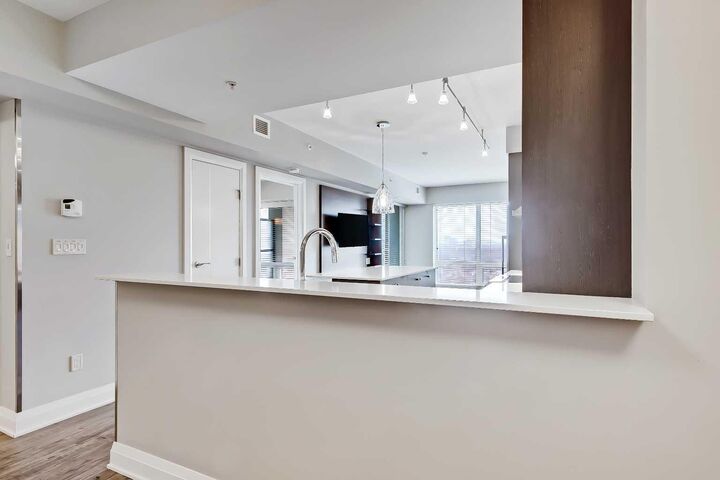 Property Photo: 930 6 Avenue SW 2205 AB T2P 1J3