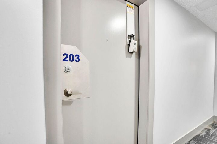 Property Photo:  510 Edmonton Trail NE 203  AB T2E 3H1 