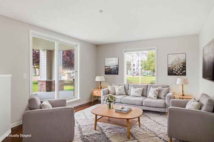 Property Photo:  17 Country Village Bay NE 102  AB T3K 5Z3 