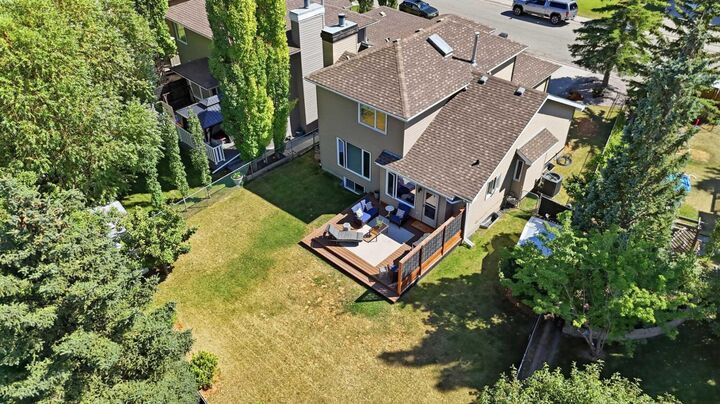 Property Photo: 123 Schubert Hill NW AB T3L 1W6