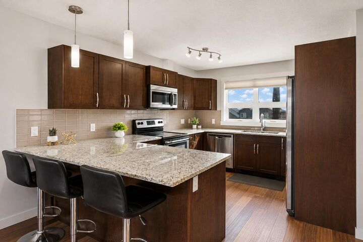 Property Photo:  230 Covecreek Circle NE  AB T3K 0W6 