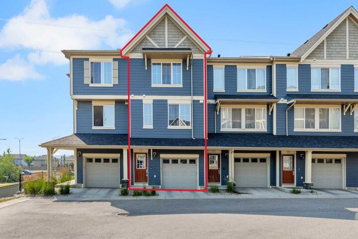 79 Evansview Gardens NW — photo 1