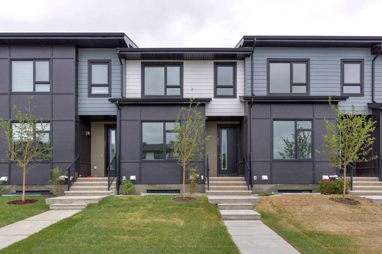 Property Photo: 225 Vantage Drive AB T4C 3G5