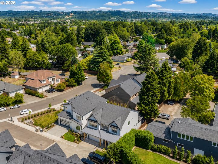 Property Photo: 3664 NW Lana Pl OR 97229
