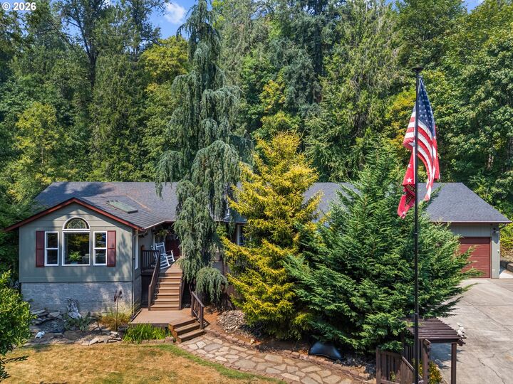 Property Photo: 316 Laverne Dr WA 98625