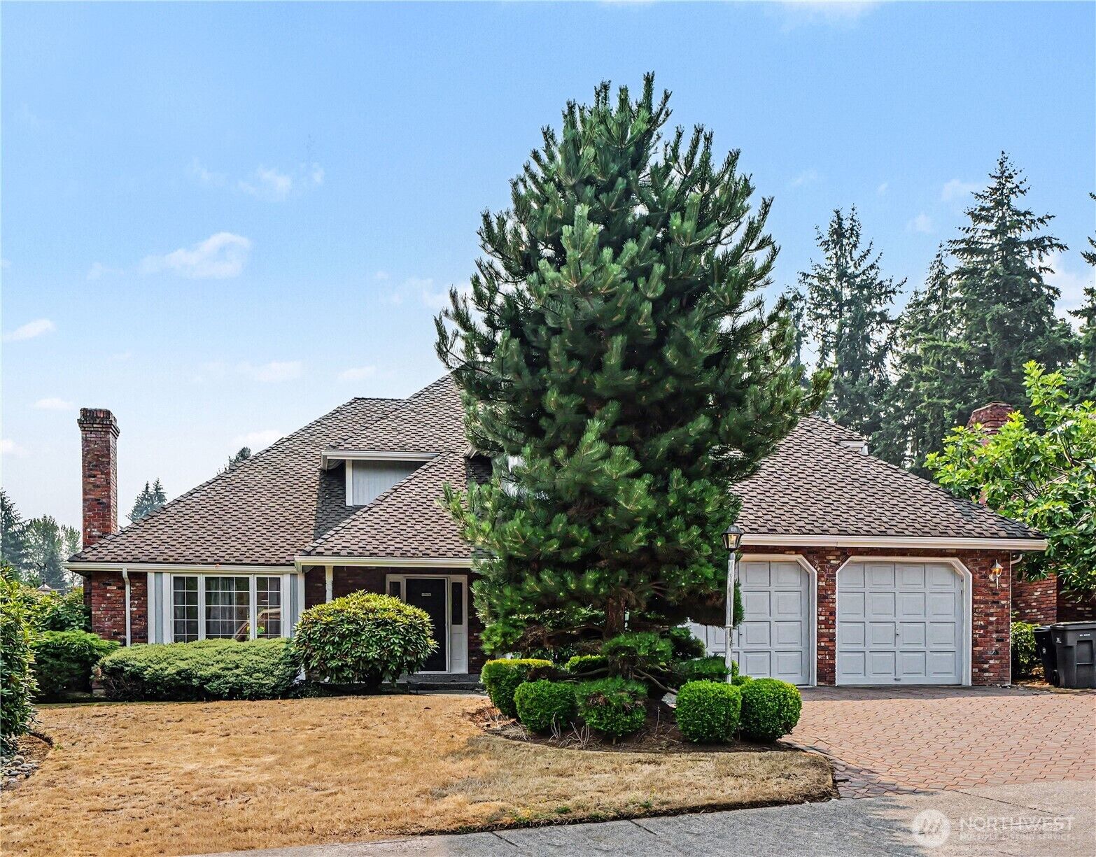 Property Photo:  12645 NE 68th Pl  WA 98033 