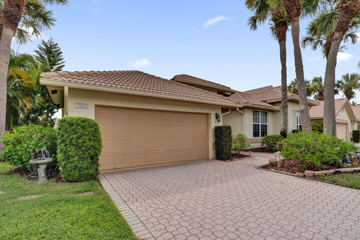 Property Photo: 7204 Ashford Lane FL 33472